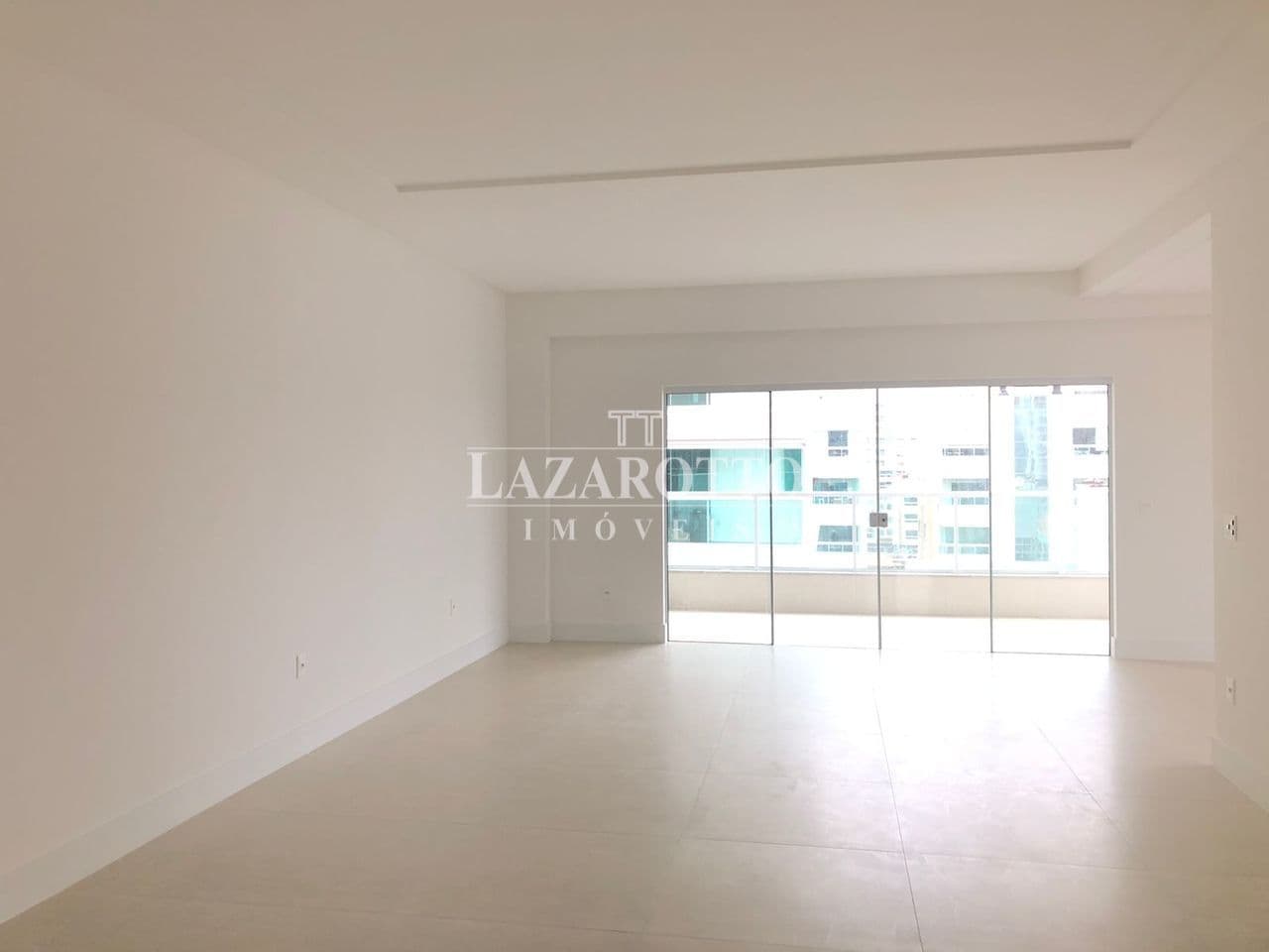 Apartamento à venda – Rua 318 • Meia Praia • Itapema