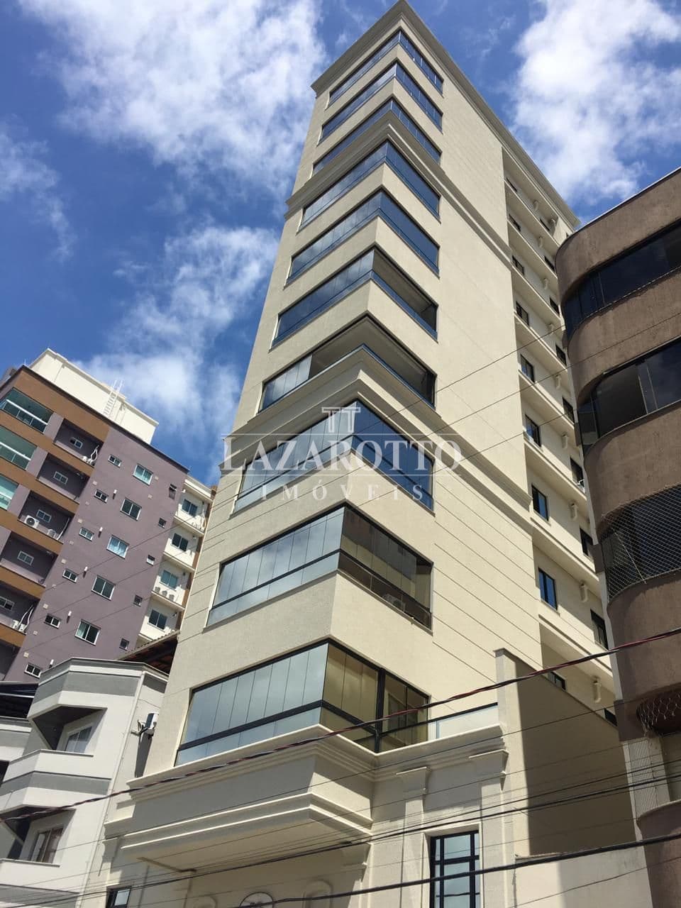 Apartamento à venda – Rua 321 • Meia Praia • Itapema
