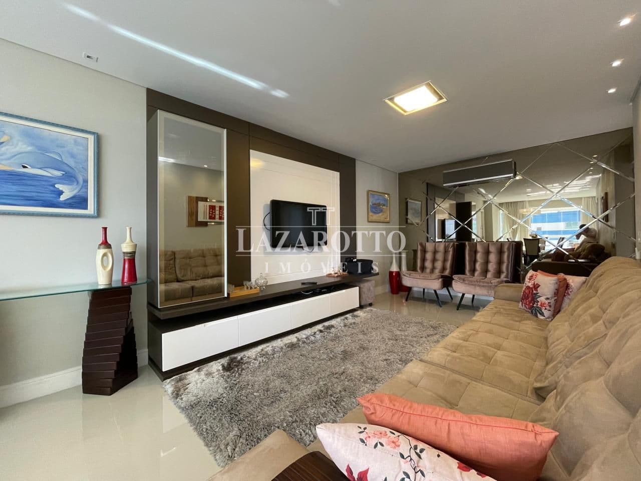Apartamento à venda – Rua 232 • Meia Praia • Itapema