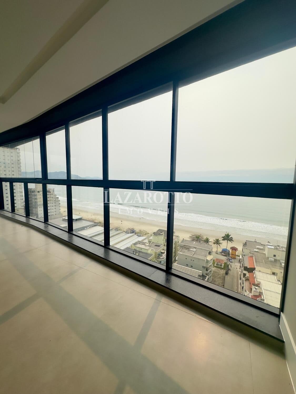 Apartamento à venda – Rua 250 • Meia Praia • Itapema