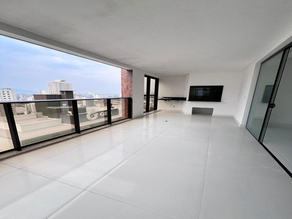 Apartamento à venda – Rua 234 • Meia Praia • Itapema