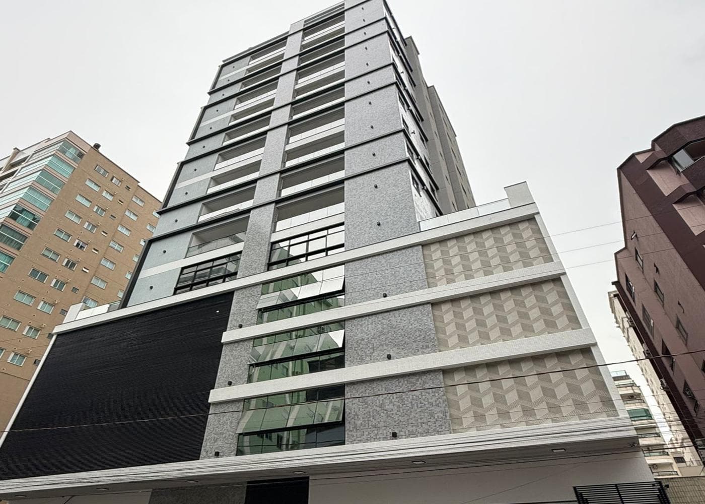 Apartamento à venda – Rua 288 • Meia Praia • Itapema