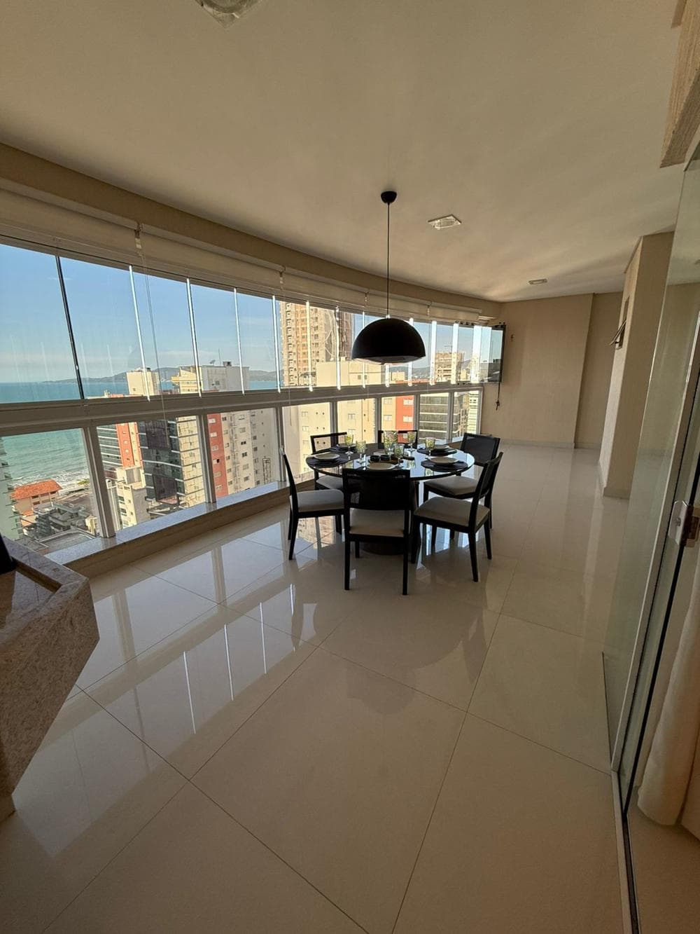 Apartamento à venda – Av. Nereu Ramos • Meia Praia • Itapema