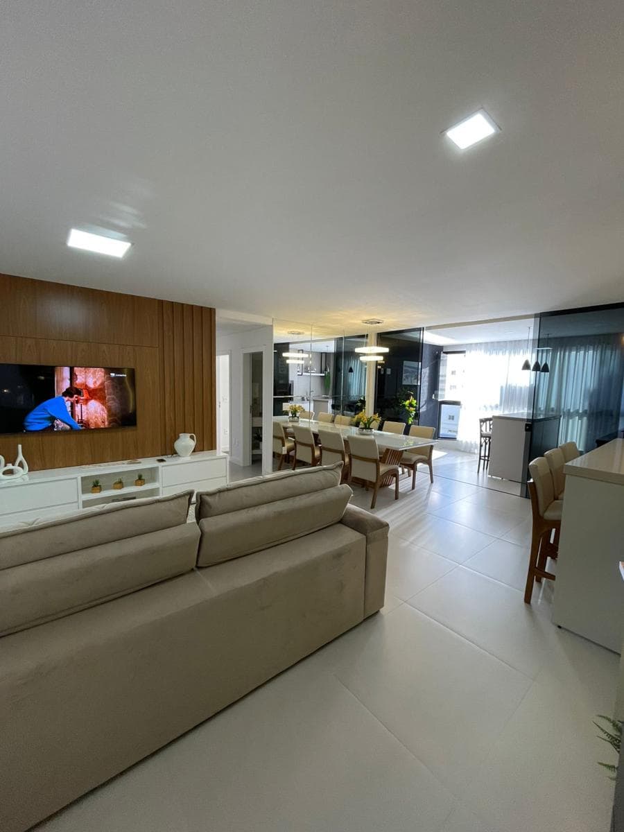 Apartamento à venda – Rua 306 • Meia Praia • Itapema
