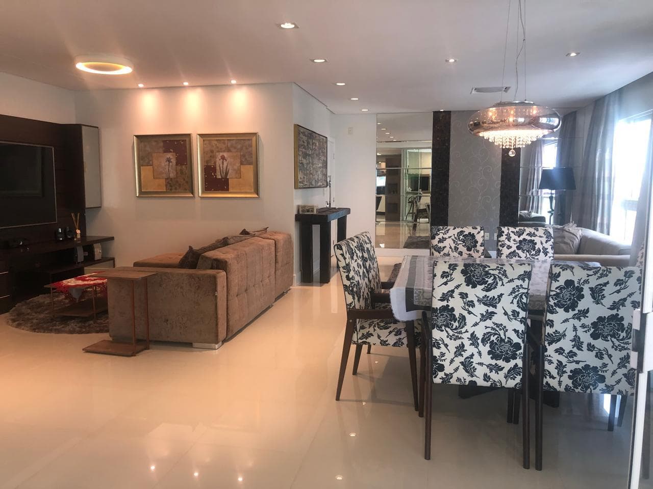 Apartamento à venda – Rua 234 • Meia Praia • Itapema