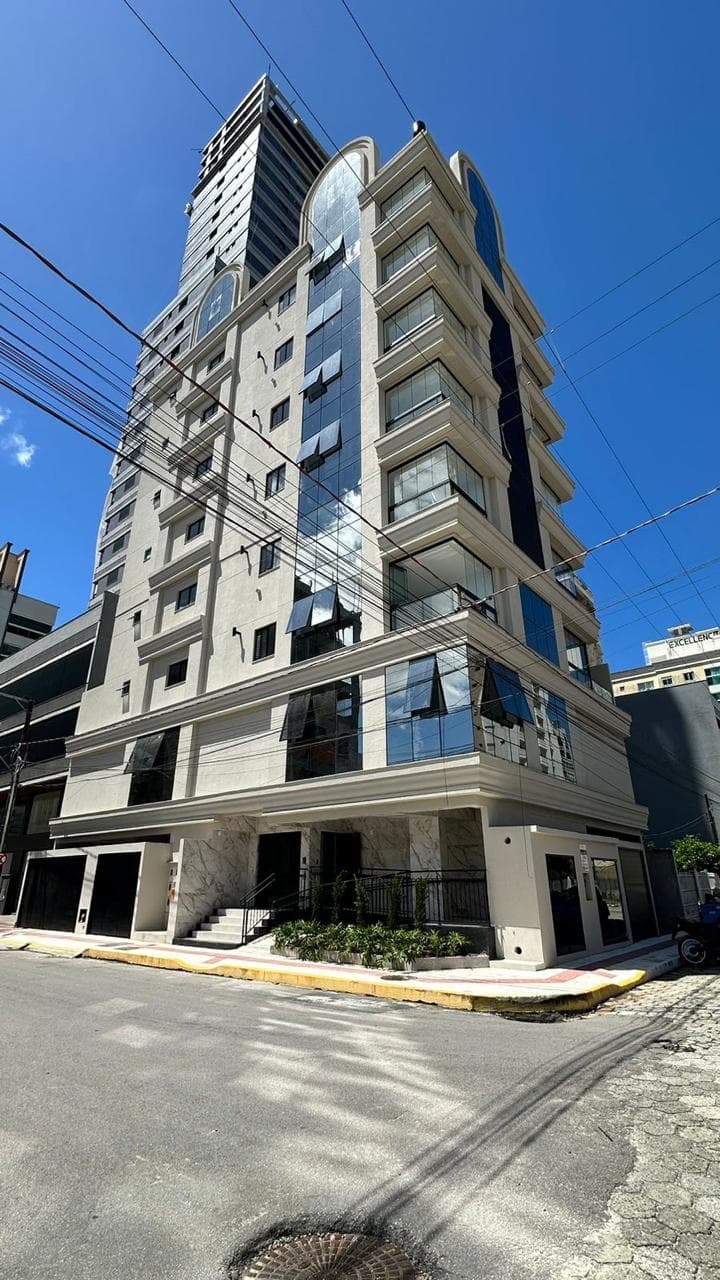 Apartamento à venda – Rua 312 • Meia Praia • Itapema