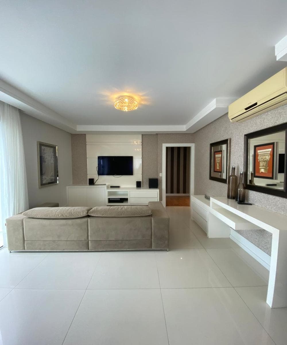 Apartamento à venda – Rua 238 • Meia Praia • Itapema