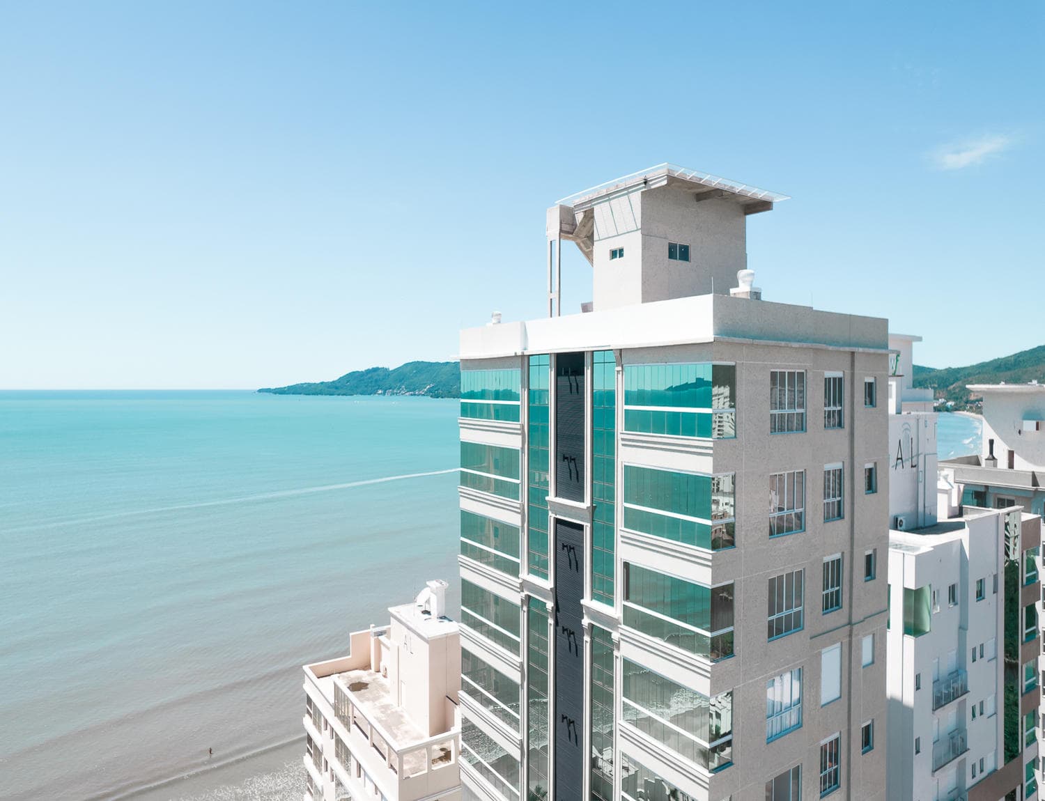 Apartamento à venda – Rua 319 • Meia Praia • Itapema