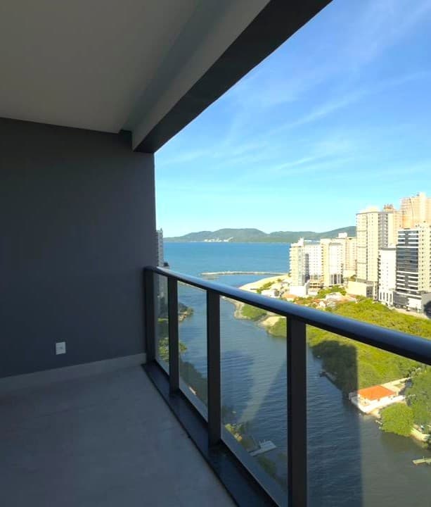 Apartamento à venda – Rua 321 • Meia Praia • Itapema