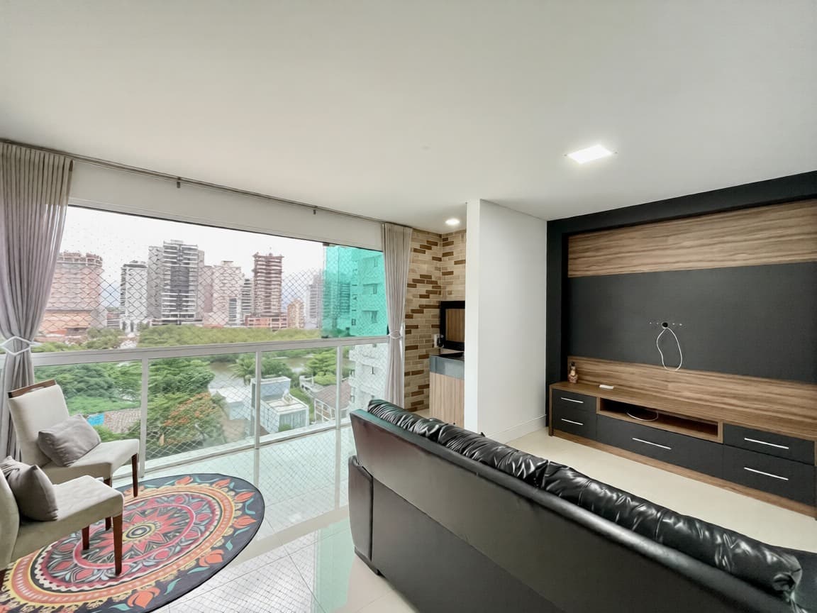 Apartamento à venda – Rua 321 • Meia Praia • Itapema