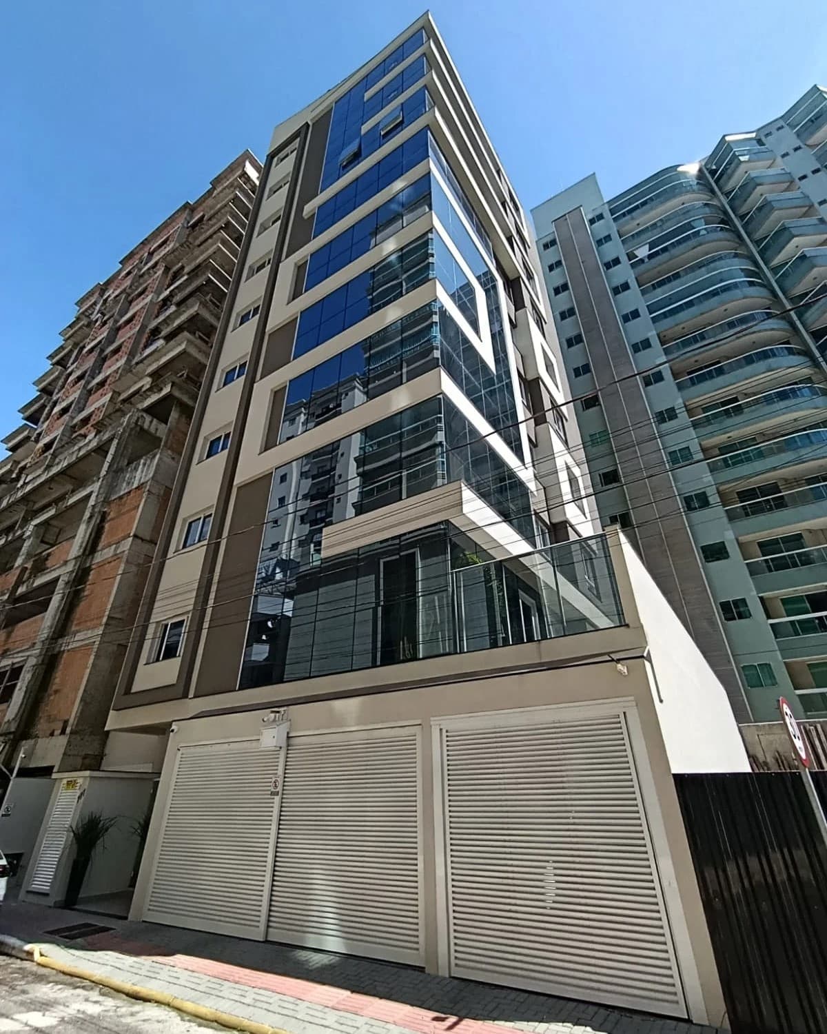 Apartamento à venda – Rua 317 B • Meia Praia • Itapema