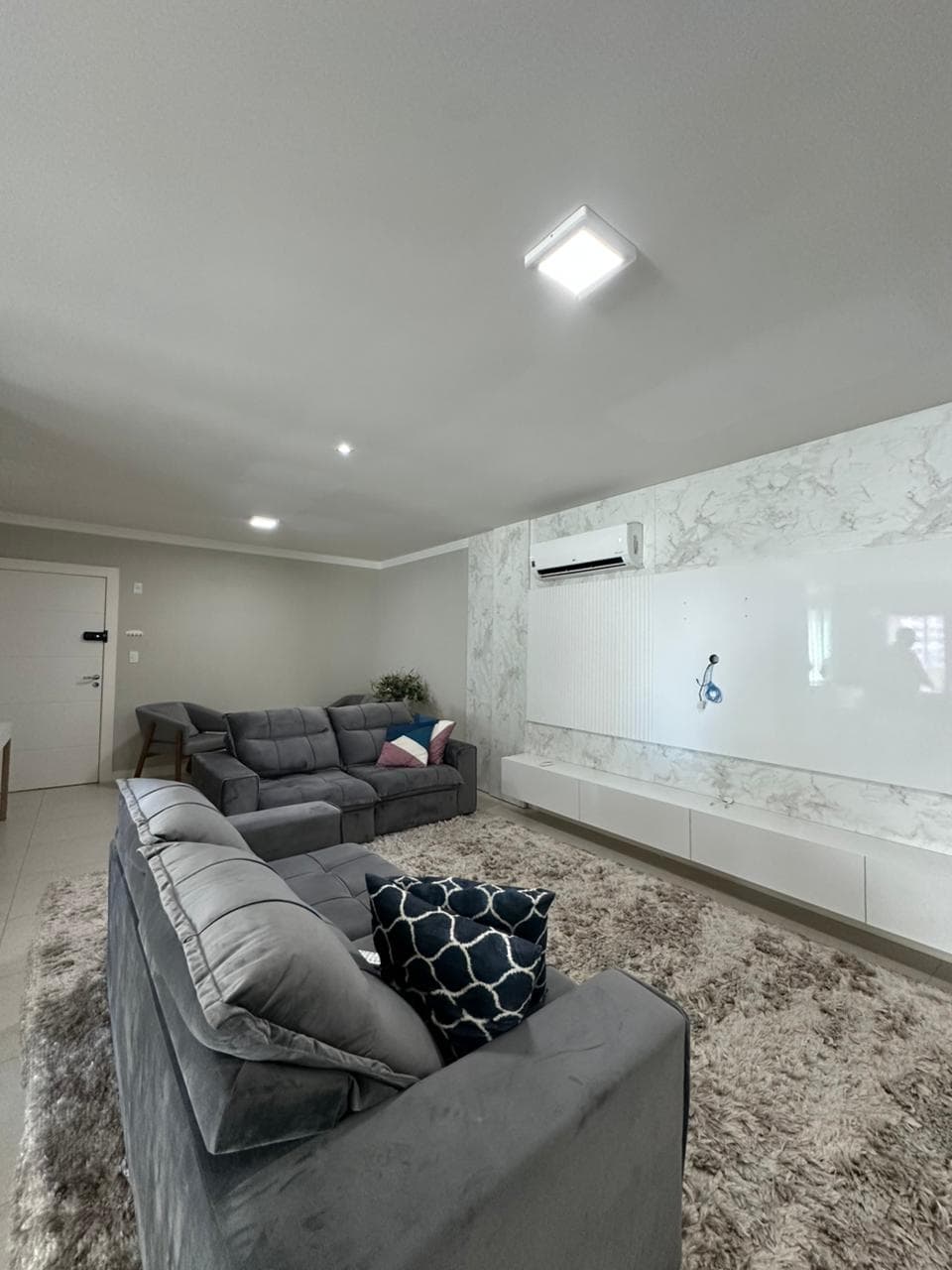 Apartamento à venda – Rua 230 • Meia Praia • Itapema