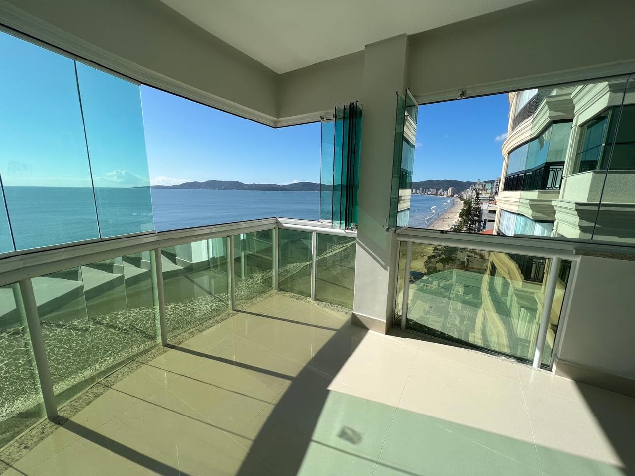 Apartamento à venda – Rua 267 • Meia Praia • Itapema