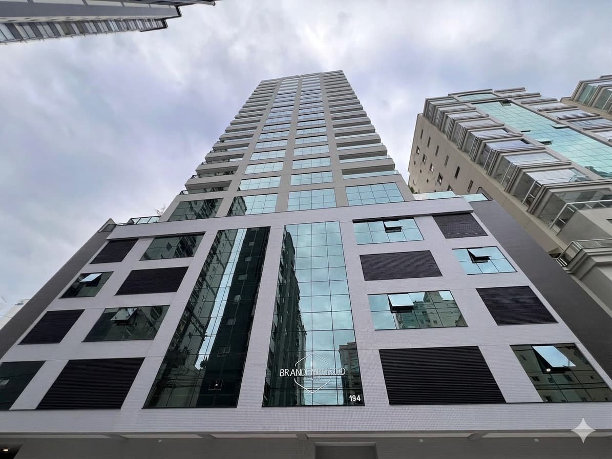 Apartamento à venda – Rua 212 • Meia Praia • Itapema