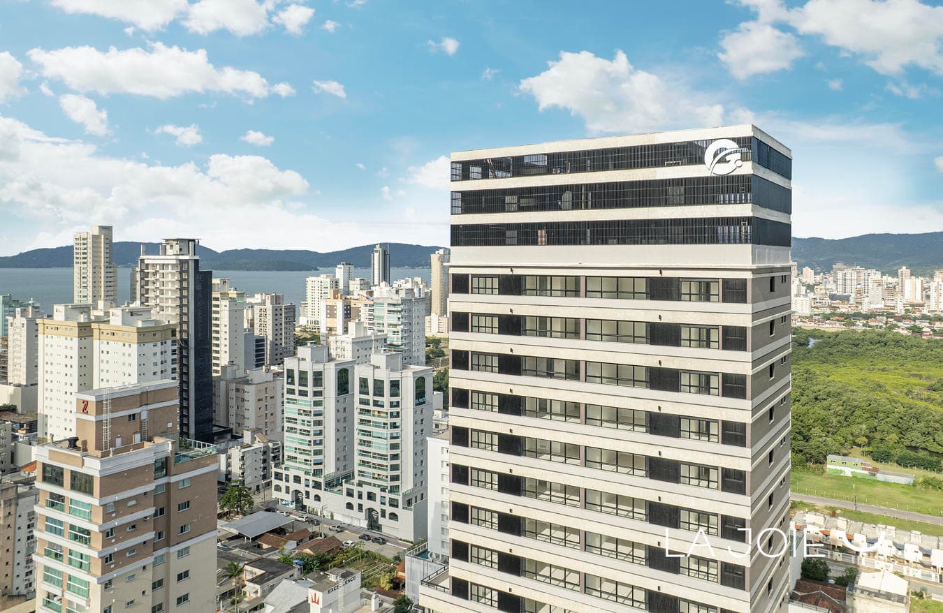 Apartamento à venda – Rua 310 • Meia Praia • Itapema
