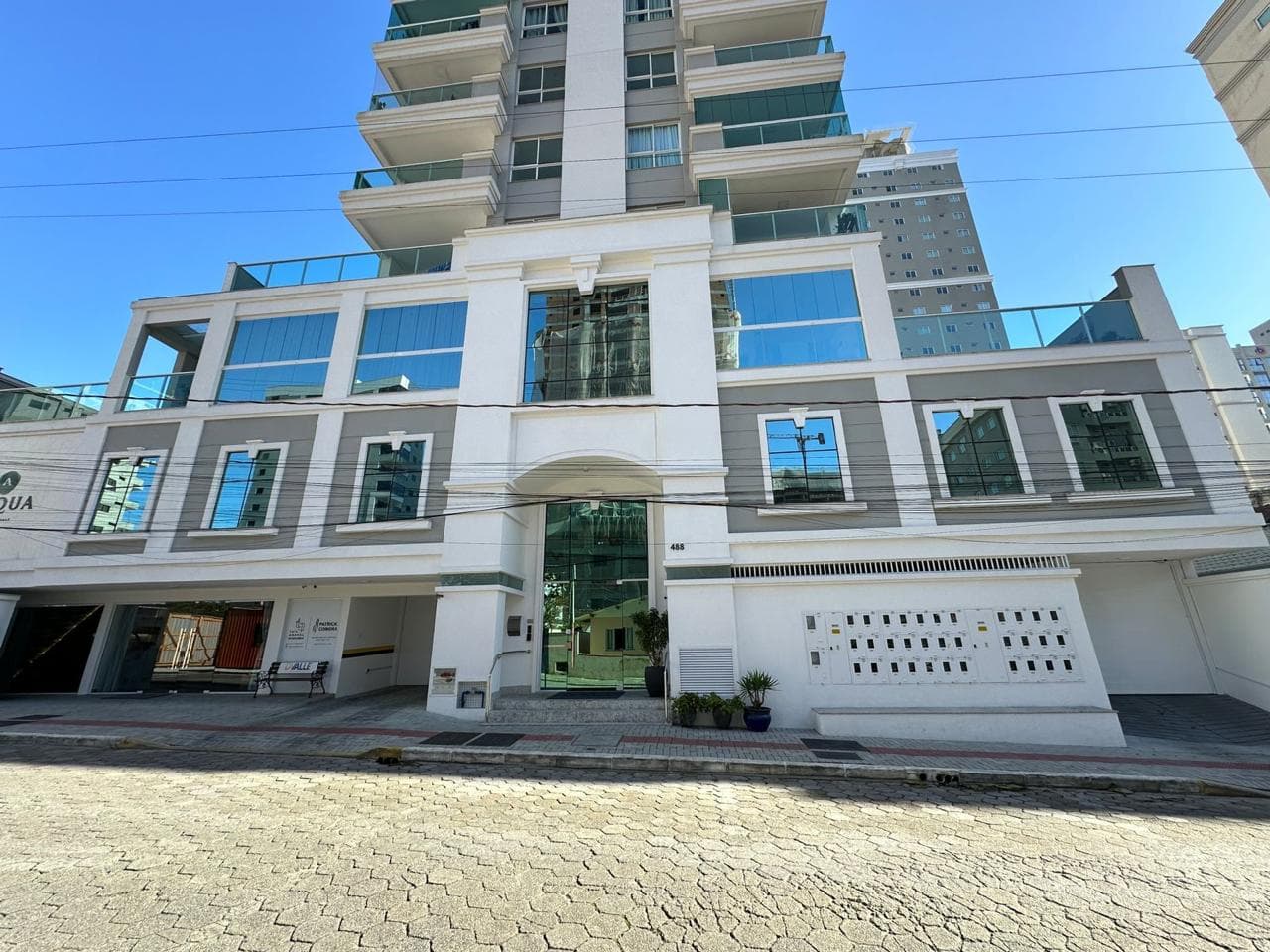 Apartamento à venda – Rua 302 • Meia Praia • Itapema