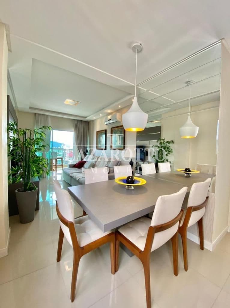 Apartamento à venda – Rua 260 A • Meia Praia • Itapema