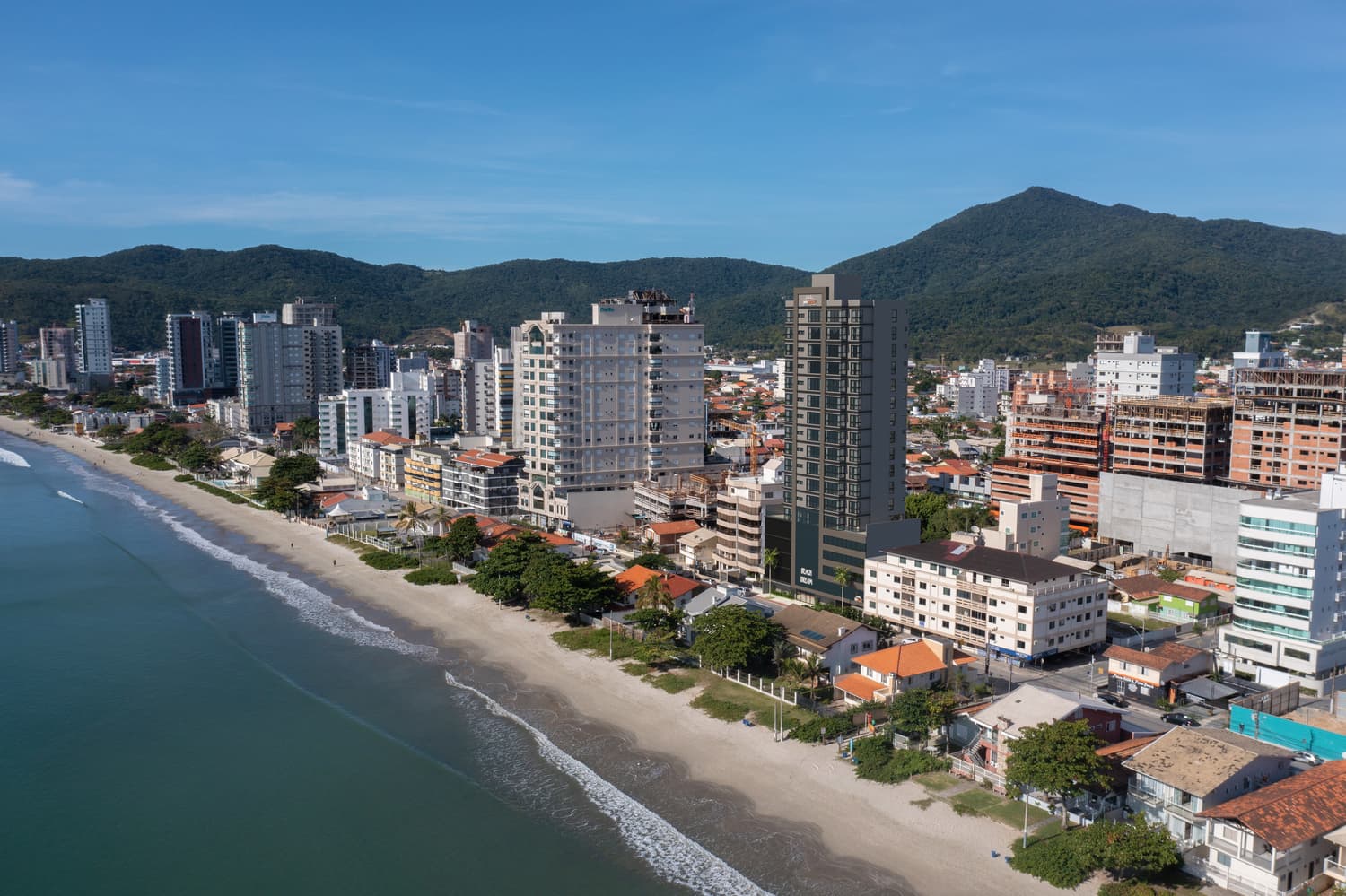 Apartamento à venda – Av. Atílio Fontana • Perequê • Porto Belo