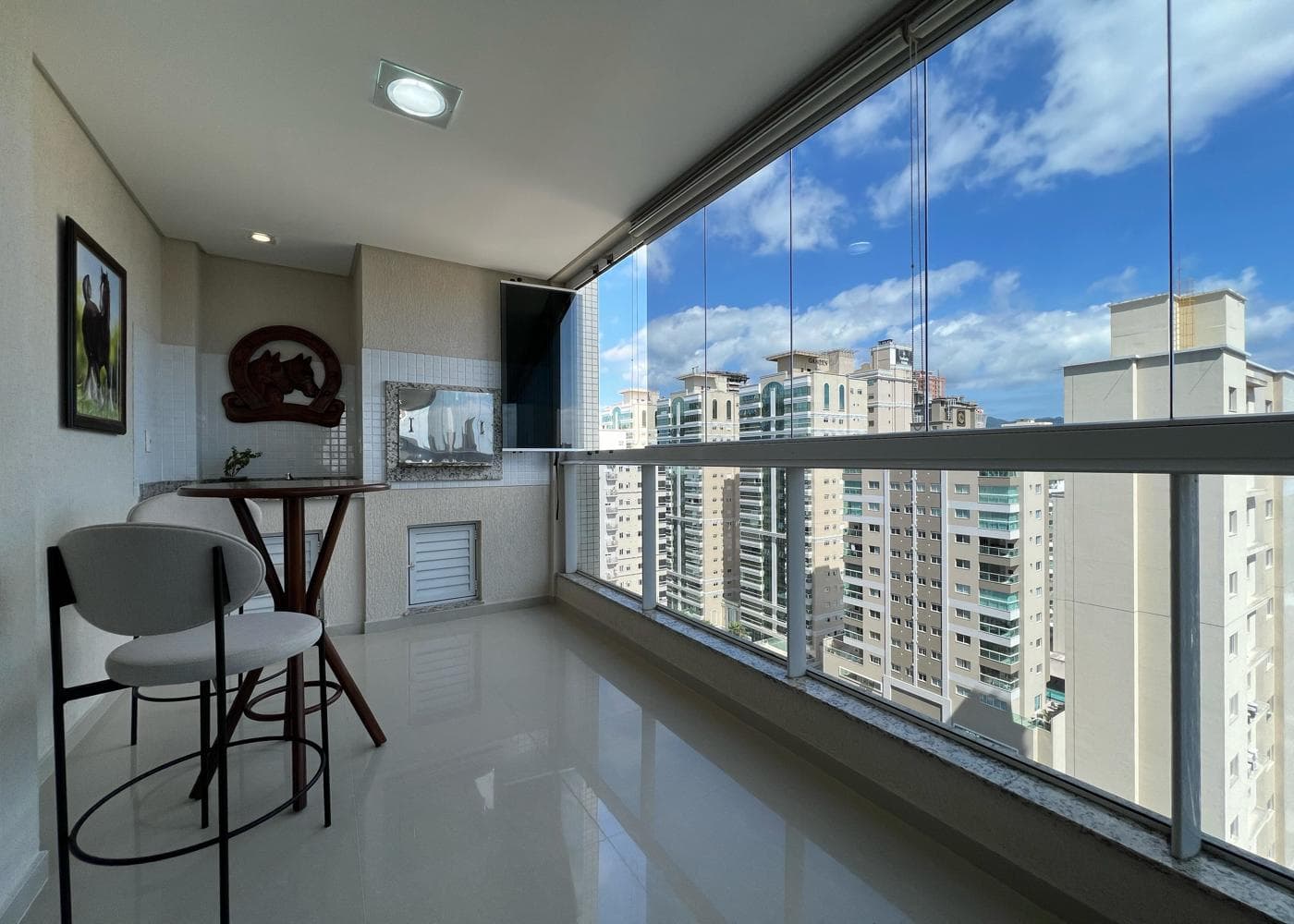 Apartamento à venda – Rua 296 • Meia Praia • Itapema