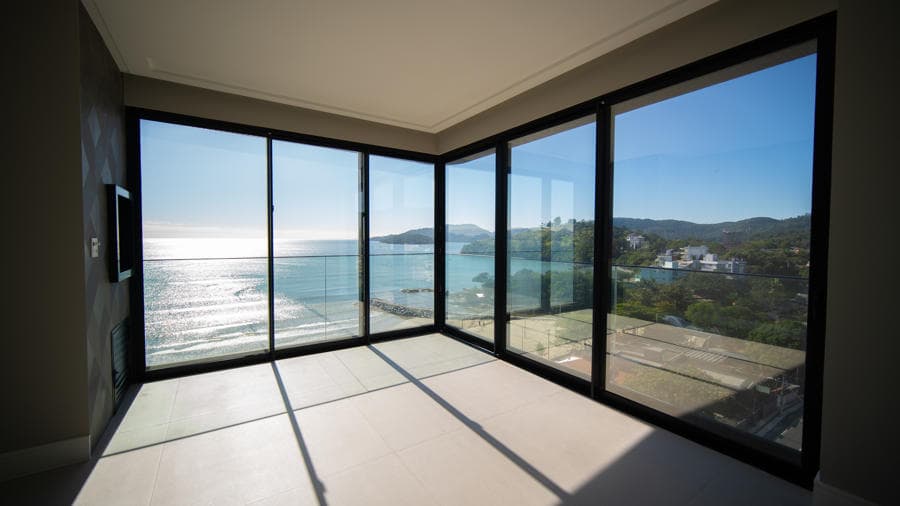 Apartamento à venda – Av. Atílio Fontana • Perequê • Porto Belo