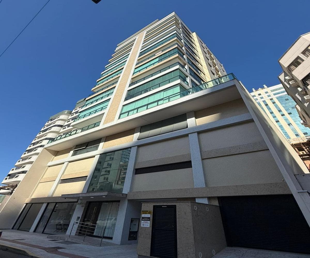 Apartamento à venda – Rua 244 • Meia Praia • Itapema