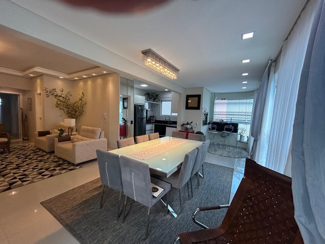 Apartamento à venda – Rua 303 • Meia Praia • Itapema