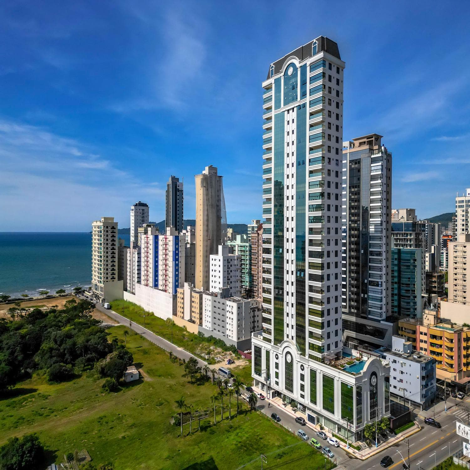 Apartamento à venda – Rua 313 • Meia Praia • Itapema