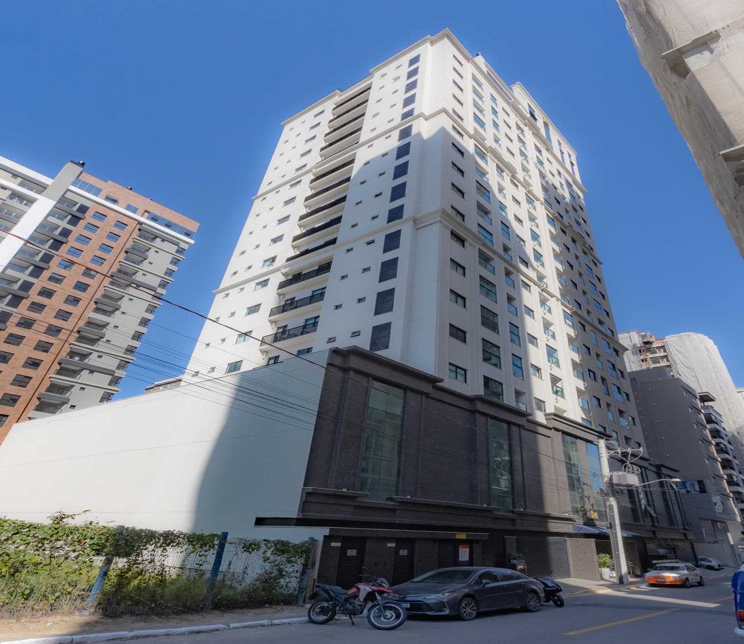 Apartamento à venda – Rua 406 B • Morretes • Itapema