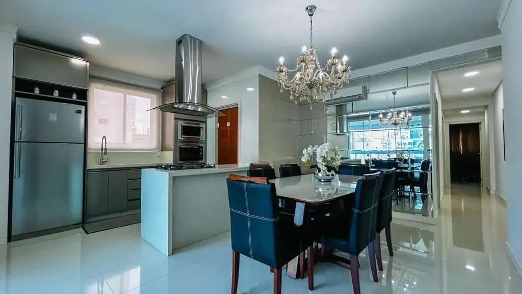 Apartamento à venda – Rua 250 • Meia Praia • Itapema