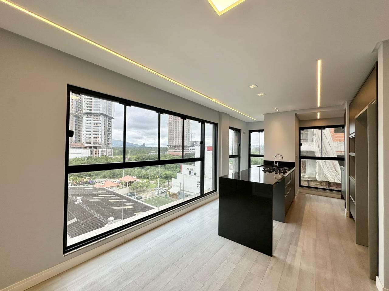 Apartamento à venda – Rua 258 • Meia Praia • Itapema