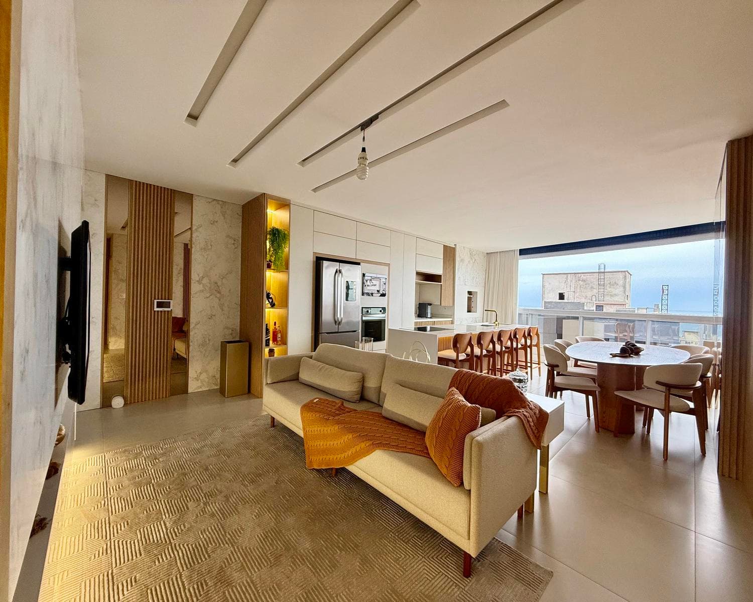 Apartamento à venda – Av. Nereu Ramos 334 • Meia Praia • Itapema