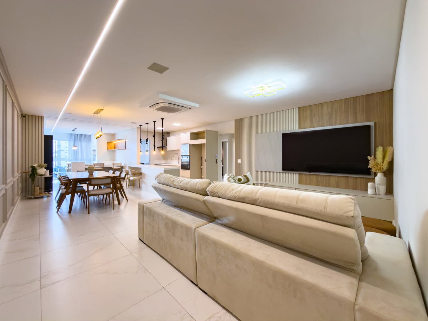 Apartamento à venda – Rua 202 • Meia Praia • Itapema