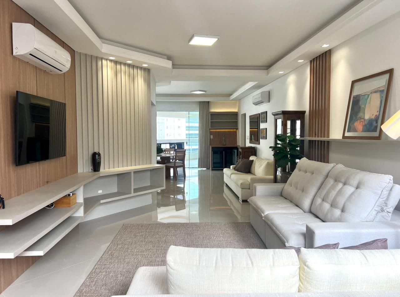 Apartamento à venda – Rua 279 • Meia Praia • Itapema