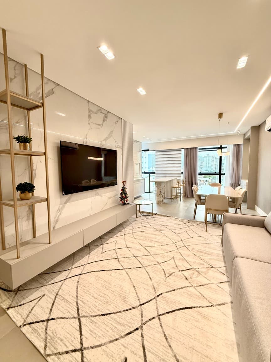 Apartamento à venda – Rua 232 • Meia Praia • Itapema