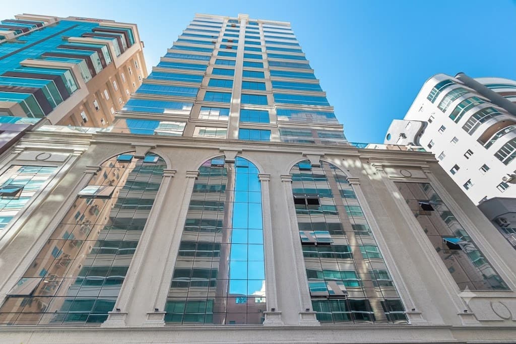 Apartamento à venda – Rua 222 • Meia Praia • Itapema