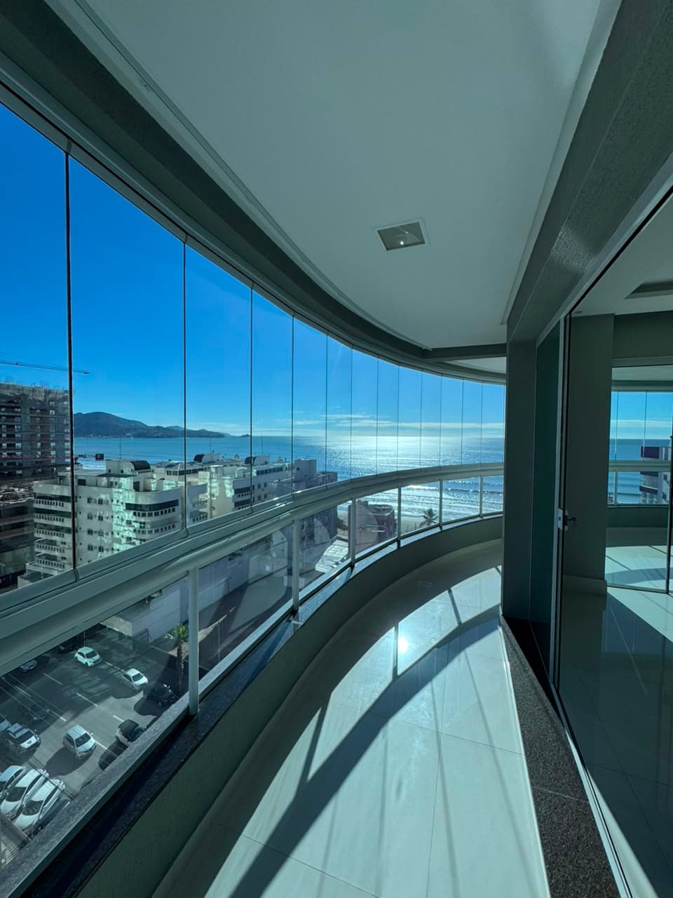 Apartamento à venda – Av. Nereu Ramos • Meia Praia • Itapema