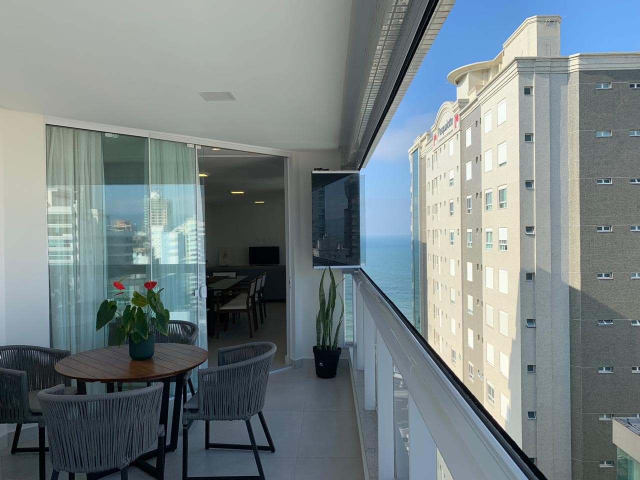 Apartamento à venda – Rua 234 • Meia Praia • Itapema