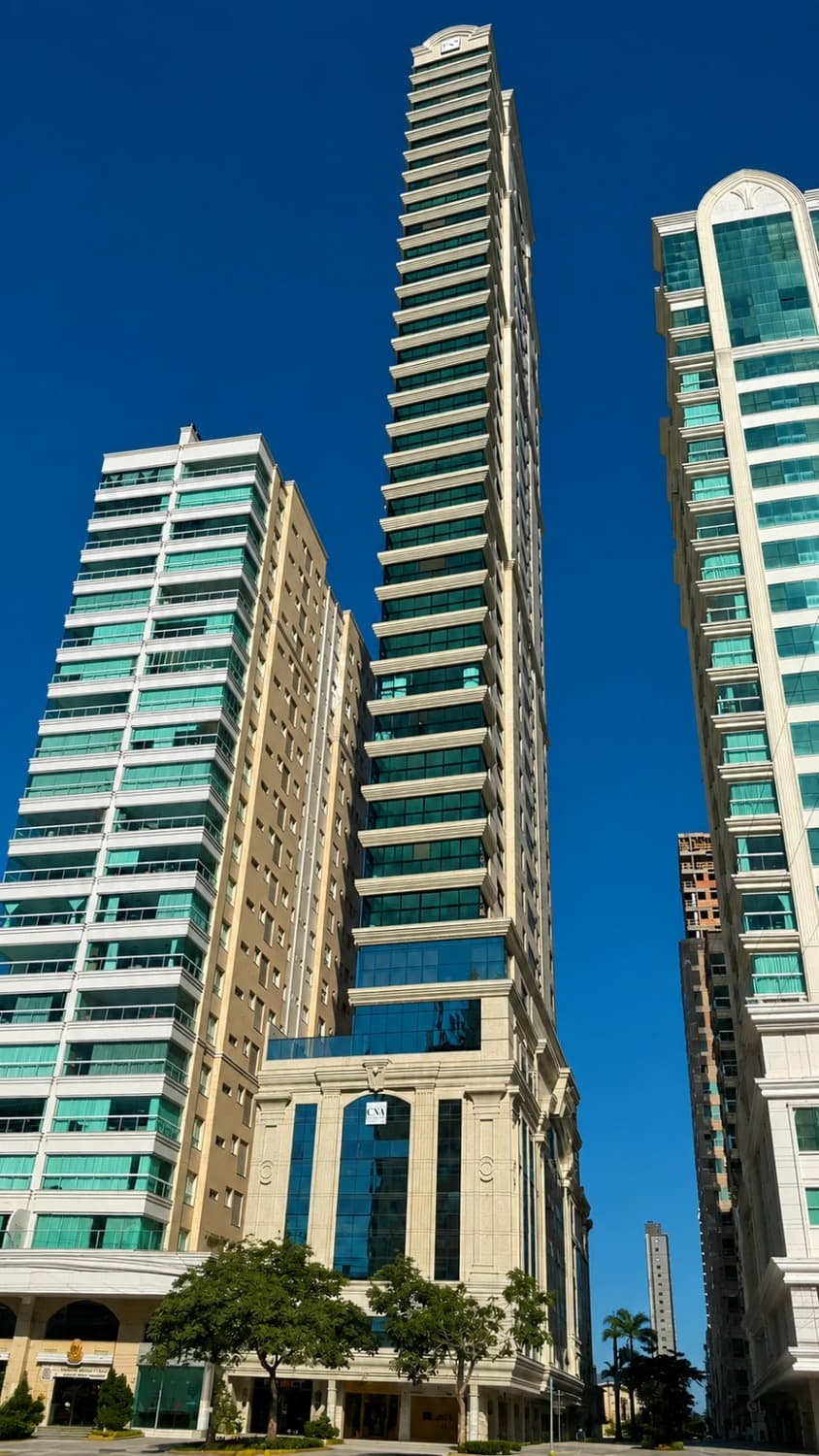 Apartamento à venda – Rua 304 • Meia Praia • Itapema