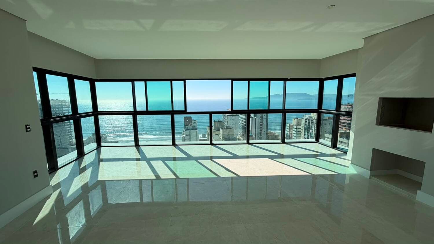 Apartamento à venda – Rua 304 • Meia Praia • Itapema