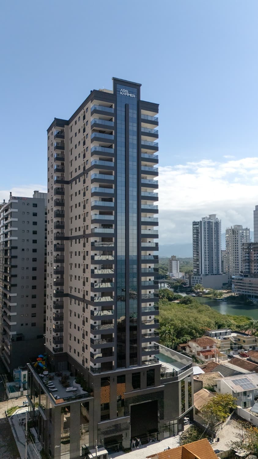 Apartamento à venda – Leão Belli • Perequê • Porto Belo