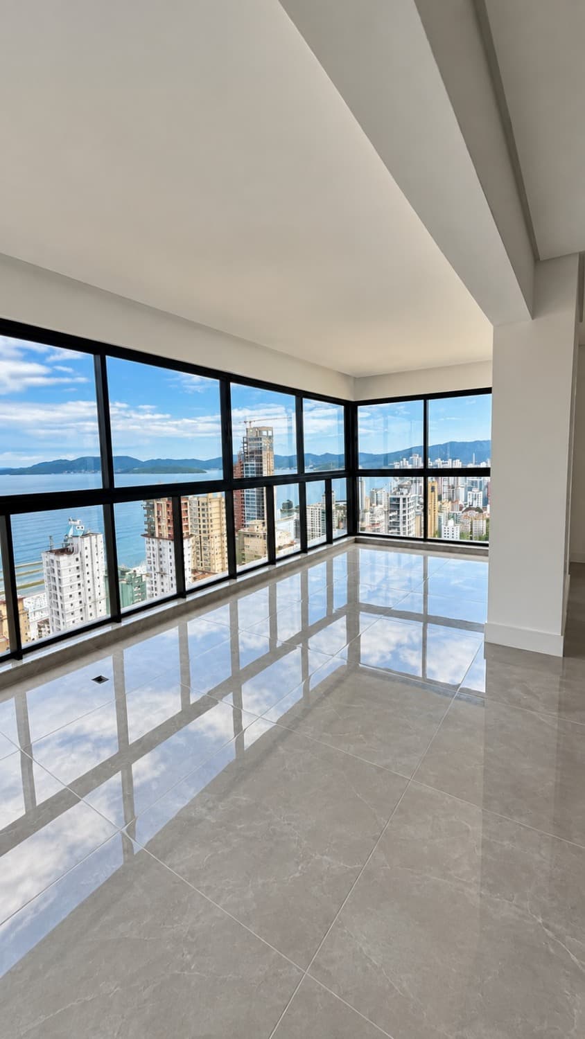 Apartamento à venda – Rua 312 • Meia Praia • Itapema